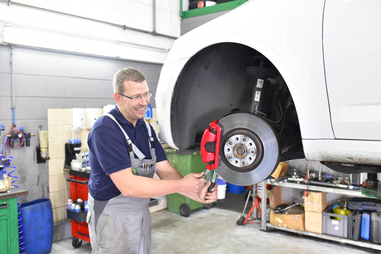 Brake Repair Service in Mississauga for Mazda<br />
